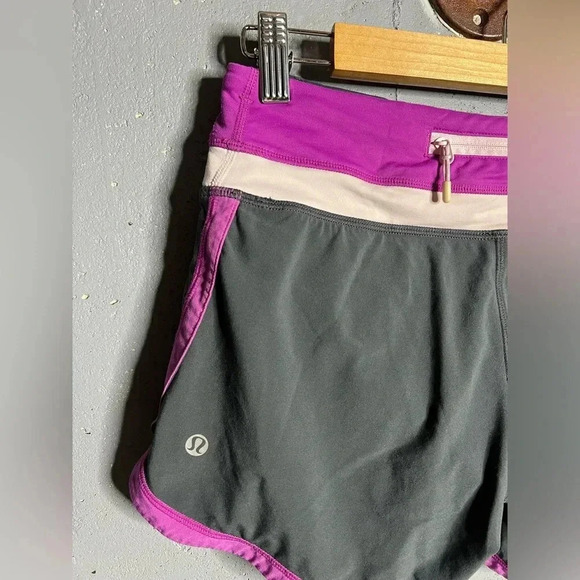 Lululemon Groovy Run Shorts Women 4 Gray Violet Zip Pocket Inner Briefs Wicking - Picture 5 of 6